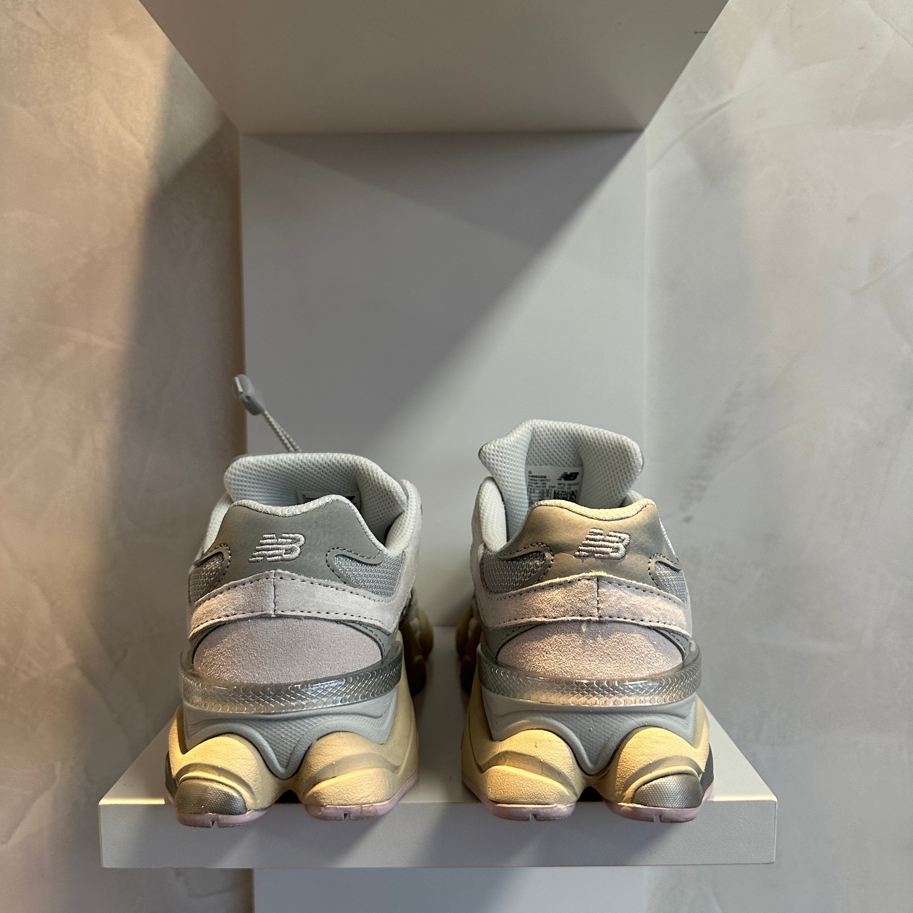 New Balance 9060 Grey Lilac (Pronta Entrega)