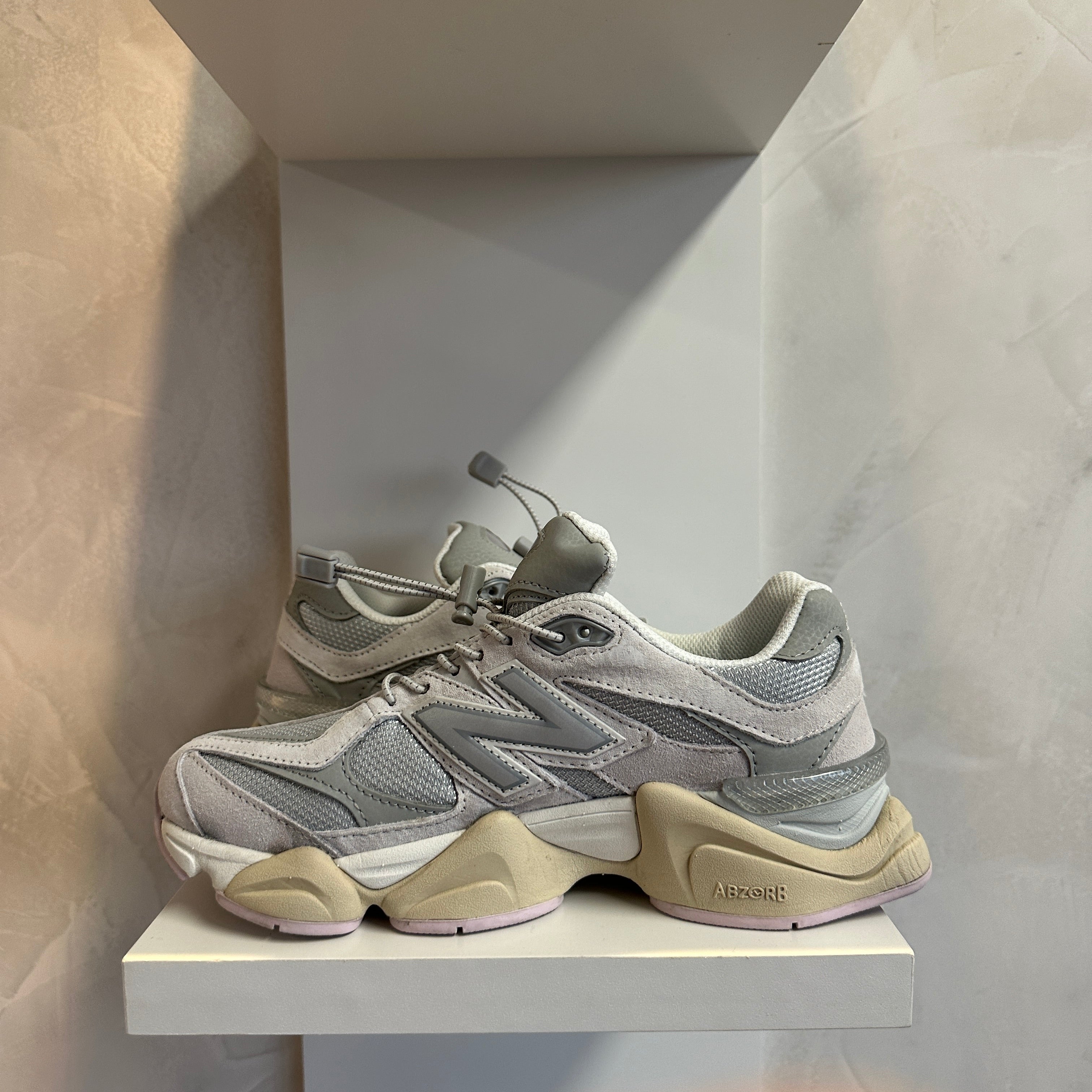 New Balance 9060 Grey Lilac (Pronta Entrega)