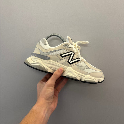 New Balance 9060 Sea Salt Raincloud (Pronta Entrega)